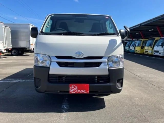 Toyota HIACE VAN 2023 — миниатюра 2