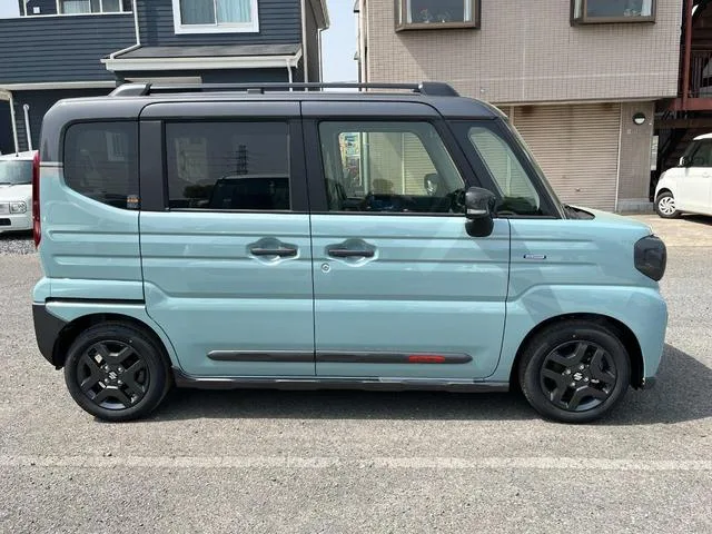 Suzuki SPACIA GEAR HYBRID XZ TURBO 2025 — миниатюра 2