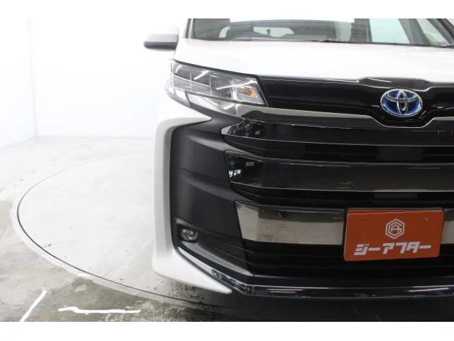 Toyota NOAH HYBRID S-Z 2022 — миниатюра 5
