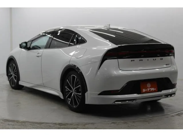 Toyota Prius Z 2023 — миниатюра 3