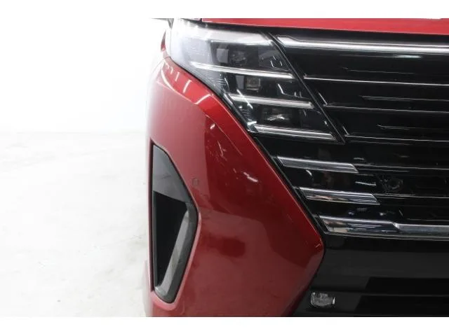 Nissan SERENA E-POWER HIGHWAY STAR V 2023 — миниатюра 3