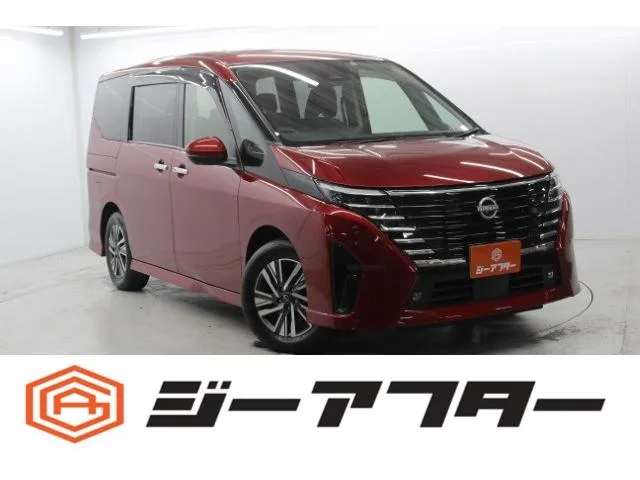 Nissan SERENA E-POWER HIGHWAY STAR V 2023 — фото 1, купить с доставкой в Москву