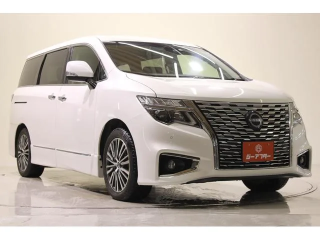 Nissan ELGRAND 250HIGHWAY STAR S 2023 — миниатюра 3