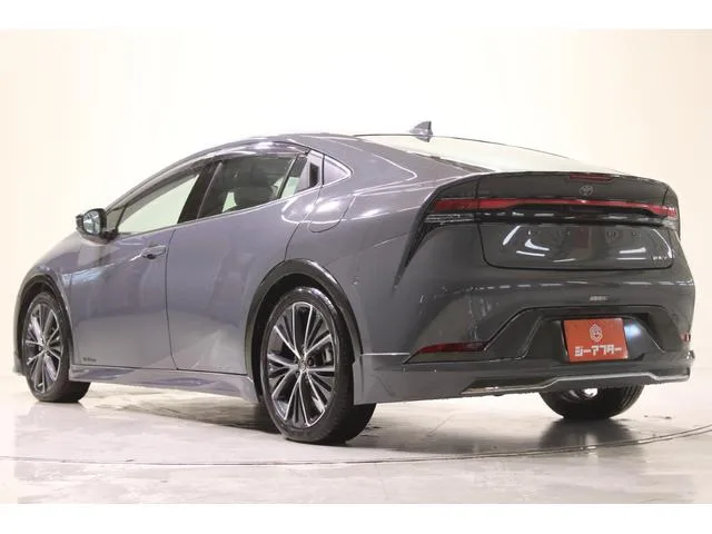 Toyota Prius Z 2023 — миниатюра 4