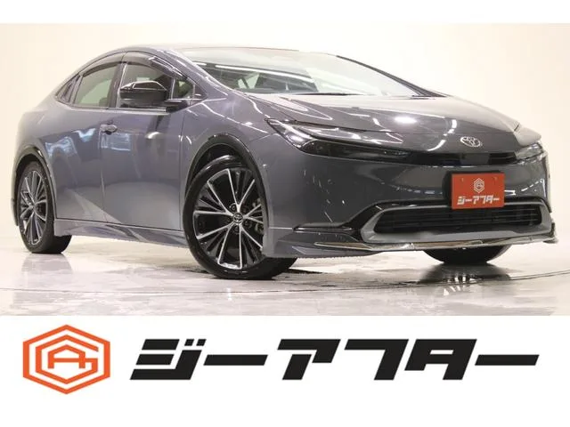 Toyota Prius Z 2023 — фото 1, купить с доставкой в Москву