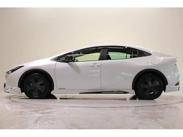 Toyota PRIUS U 2023 — миниатюра 3