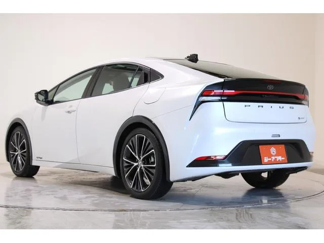 Toyota PRIUS Z 2025 — миниатюра 2