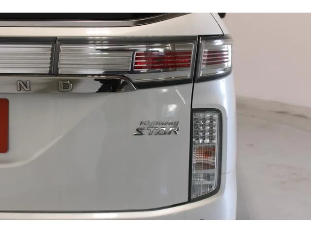 Nissan ELGRAND 250HIGHWAY STAR S 2024 — миниатюра 5