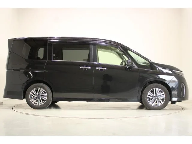 Nissan SERENA HIGHWAY STAR V 2023 — миниатюра 4