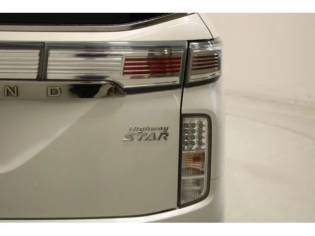 Nissan ELGRAND 250HIGHWAY STAR S 2024 — миниатюра 5