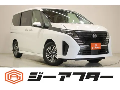 Nissan SERENA 2025 купить в Москве