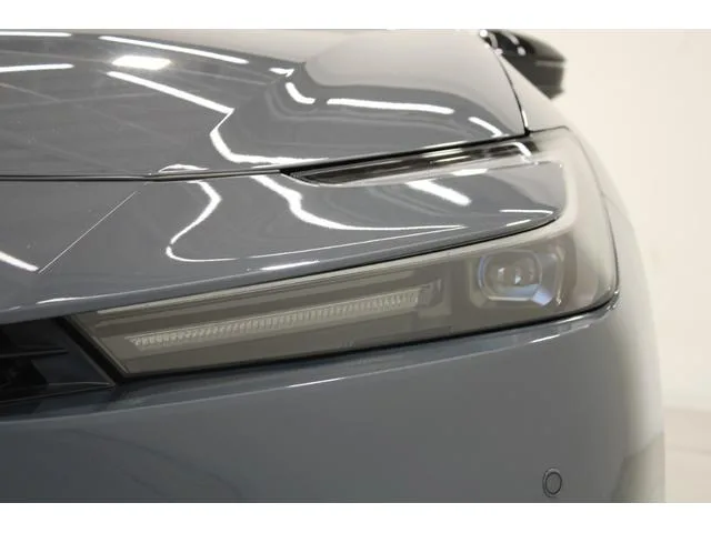 Toyota PRIUS Z 2023 — миниатюра 5