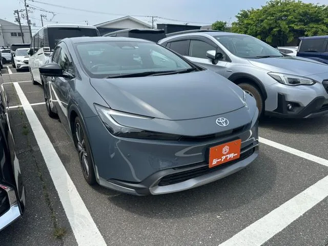 Toyota PRIUS G 2023 — фото 1, купить с доставкой в Москву