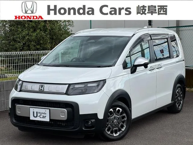Honda FREED CROSSTAR 2025 — фото 1, купить с доставкой в Москву