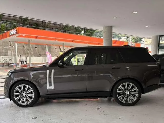 Land Rover RANGE ROVER AUTOBIOGRAPHY P550E STANDARD WHEELBASE 2024 — миниатюра 4