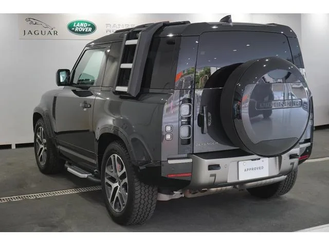 Land Rover DEFENDER 90X-DYNAMIC HSE D300 2023 — миниатюра 2