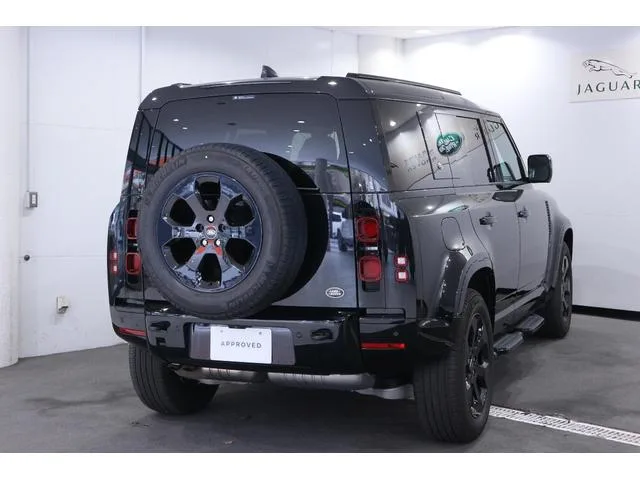 Land Rover DEFENDER 110X-DYNAMIC SE D300 2023 — миниатюра 2