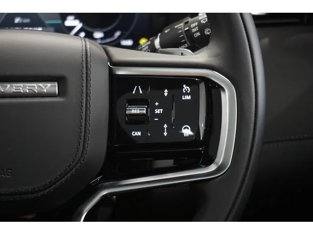 Land Rover Discovery Sport DYNAMIC HSE P300E 2024 — миниатюра 3
