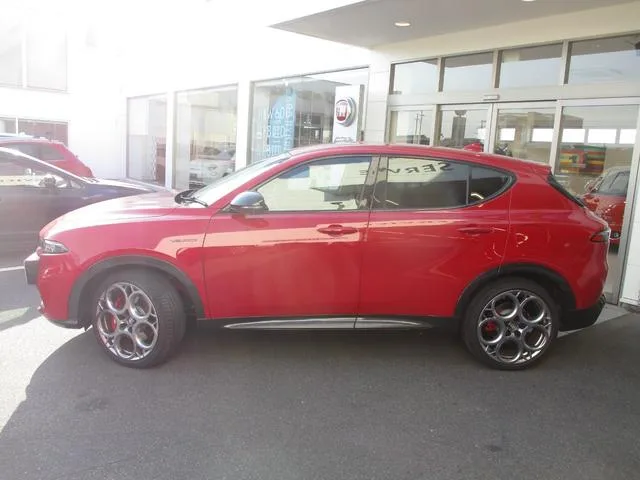 Alfa Romeo TONALE PLUG-IN HYBRID Q4 VELOCE 2024 — миниатюра 3
