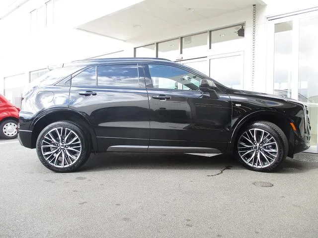 Cadillac CADILLAC XT4 SPORT 2025 — миниатюра 3