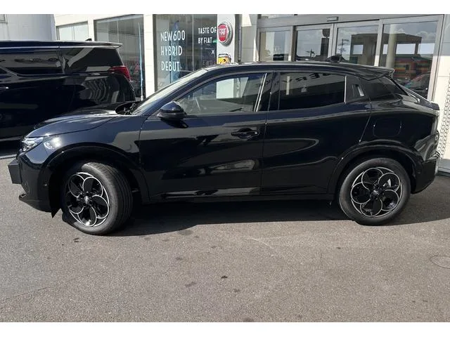 Alfa Romeo JUNIOR IBRIDA PREMIUM 2025 — миниатюра 3