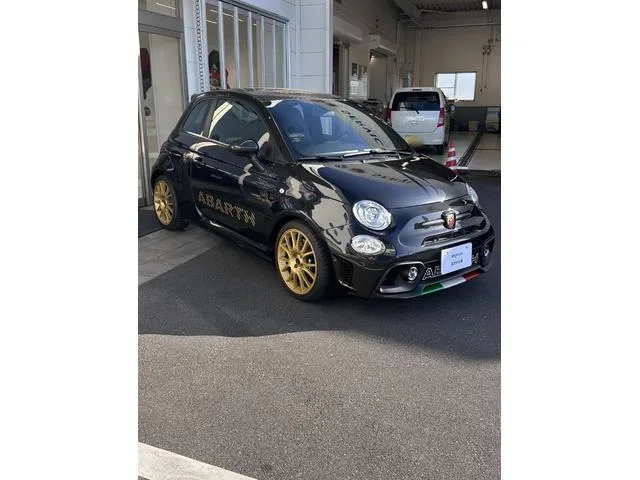 Abarth ABARTH 695 75 ANNIVERSARIO BASE GRADE 2024 — миниатюра 4