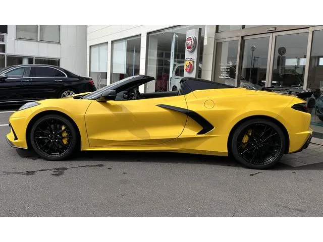 Chevrolet CHEVROLET CORVETTE YELLOW JACKET EDITION 2025 — миниатюра 2