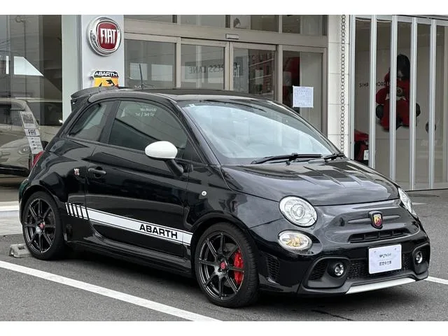 Abarth ABARTH 695 ESSEESSE BASE GRADE 2022 — миниатюра 4