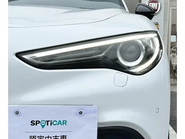 Alfa Romeo STELVIO 2.2 TURBO DIESEL Q4 VELOCE 2022 — миниатюра 2