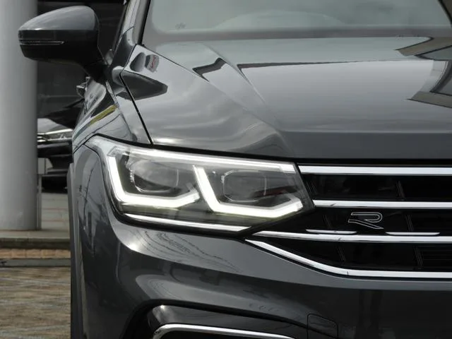 Volkswagen TIGUAN TSI R LINE 2023 — миниатюра 4
