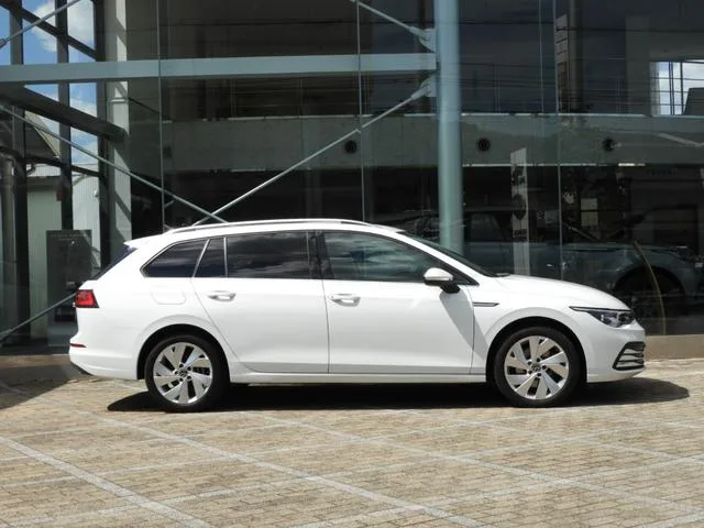 Volkswagen GOLF VARIANT TDI STYLE PLATINUM EDITION 2023 — миниатюра 2