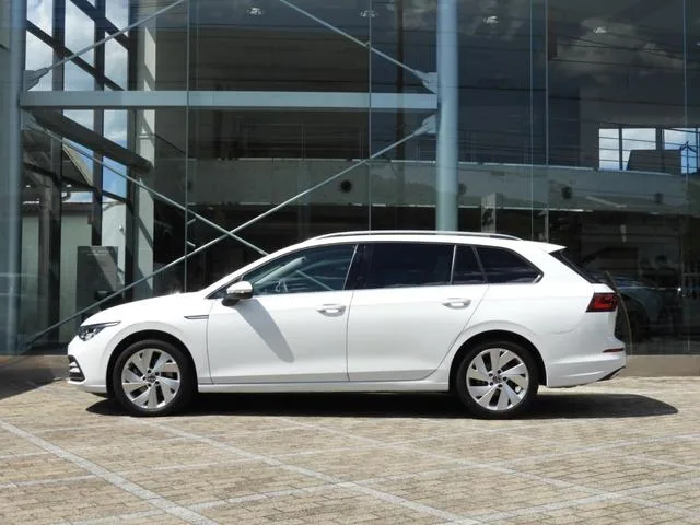 Volkswagen GOLF VARIANT TDI STYLE PLATINUM EDITION 2023 — миниатюра 3