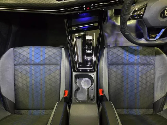 Volkswagen GOLF R TSI 4MOTION 2022 — миниатюра 5