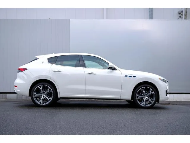 Maserati Levante GT HYBRID 2024 — миниатюра 3