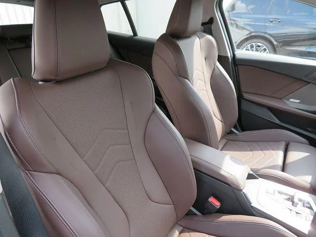 BMW 1 Series 120D 2025 — миниатюра 4