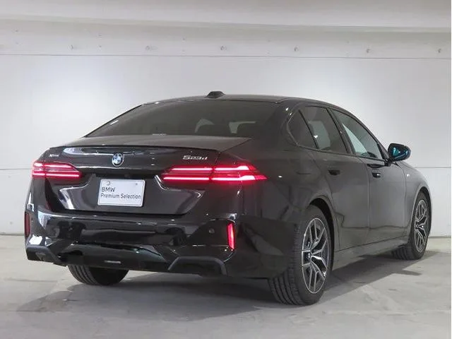 BMW 5 SERIES 523D X DRIVE M-SPORT 2025 — миниатюра 3