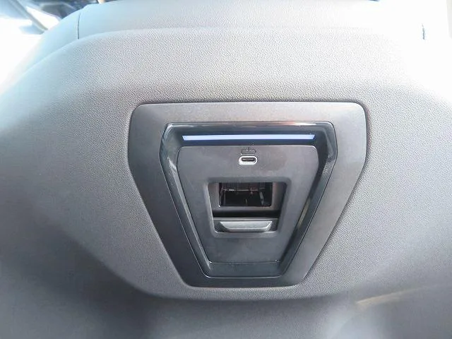 BMW 5 SERIES 523i M-SPORT 2025 — миниатюра 4