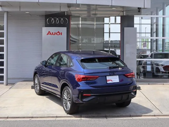 Audi Q3 SPORTBACK 35 TFSI S LINE 2025 — миниатюра 4