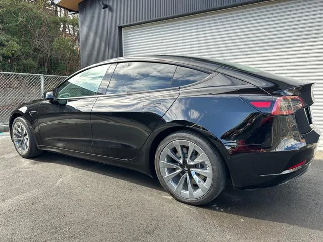 Tesla MODEL 3 BASE GRADE 2022 — миниатюра 2
