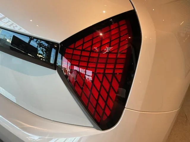 MINI MINI COOPER SE FAVOURED TRIM 2025 — миниатюра 4