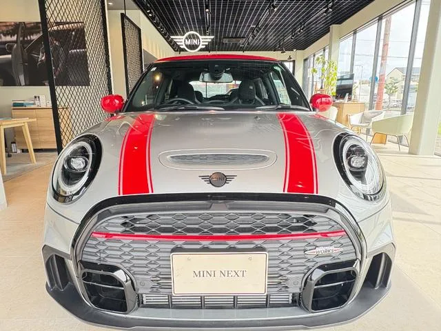 MINI MINI JOHN COOPER WORKS PREMIUM PLUS PACKAGE JOHN COOPER WORKS TRIM 2023 — миниатюра 2