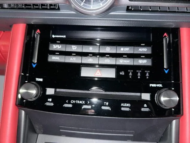 Lexus IS IS300 F SPORT 2022 — миниатюра 3