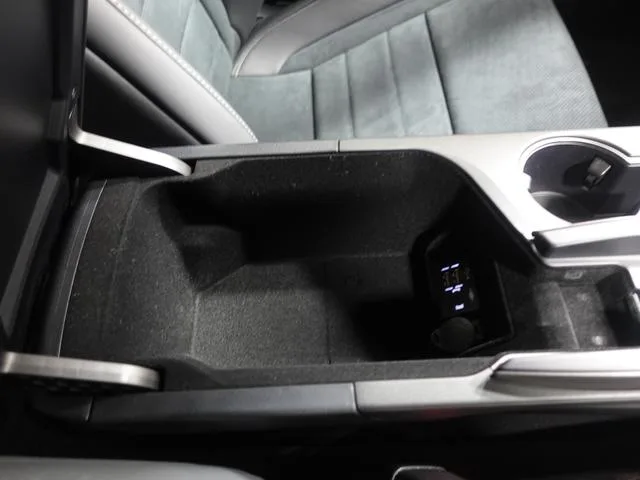 Lexus IS IS300 F SPORT MODE BLACK III 2023 — миниатюра 3