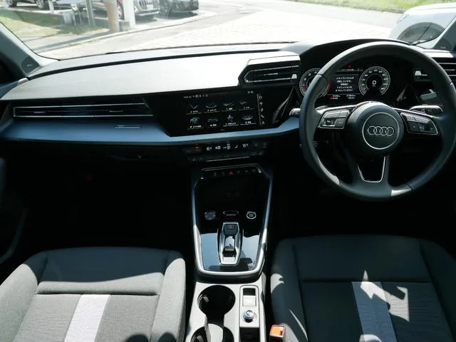Audi A3 SPORTBACK 30 TFSI ADVANCED 2025 — миниатюра 4