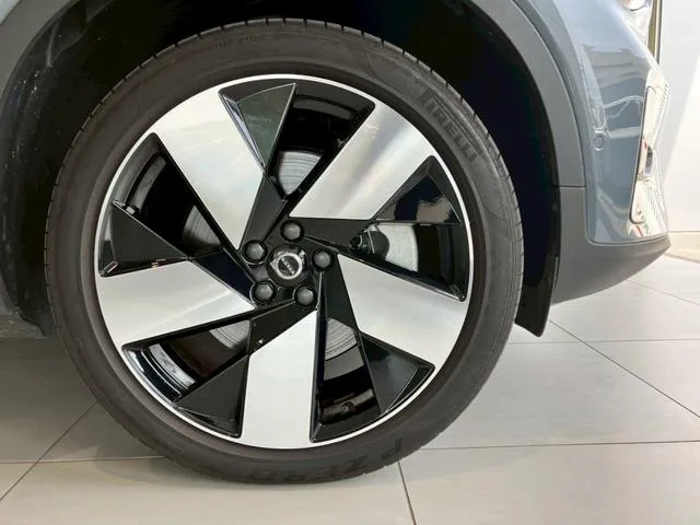 Volvo XC40 Recharge RECHARGE ULTIMATE TWIN MOTOR 2023 — миниатюра 3