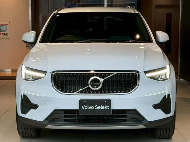 Volvo XC40 PLUS B3 2025 — миниатюра 2