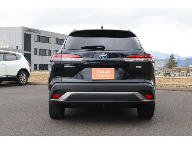Toyota CorollaCross HYBRID Z 2023 — миниатюра 5
