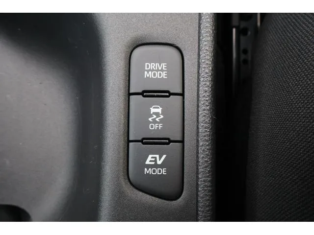 Toyota YARIS HYBRID G 2024 — миниатюра 3
