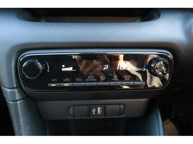 Toyota Yaris HYBRID X 2024 — миниатюра 2