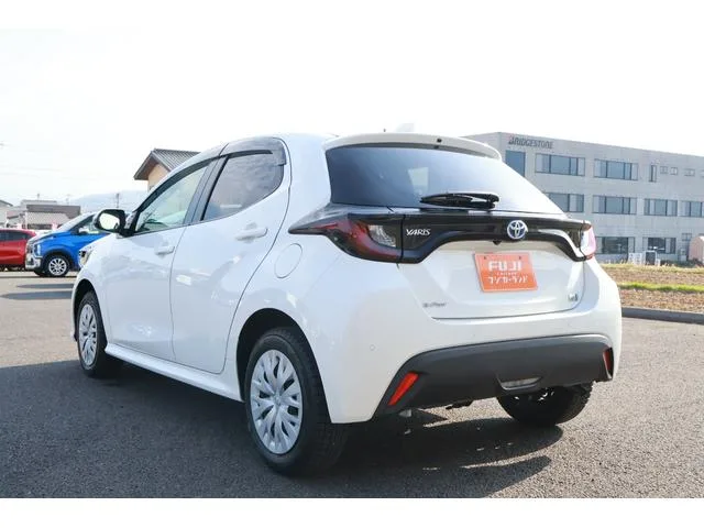 Toyota Yaris HYBRID X 2024 — миниатюра 5